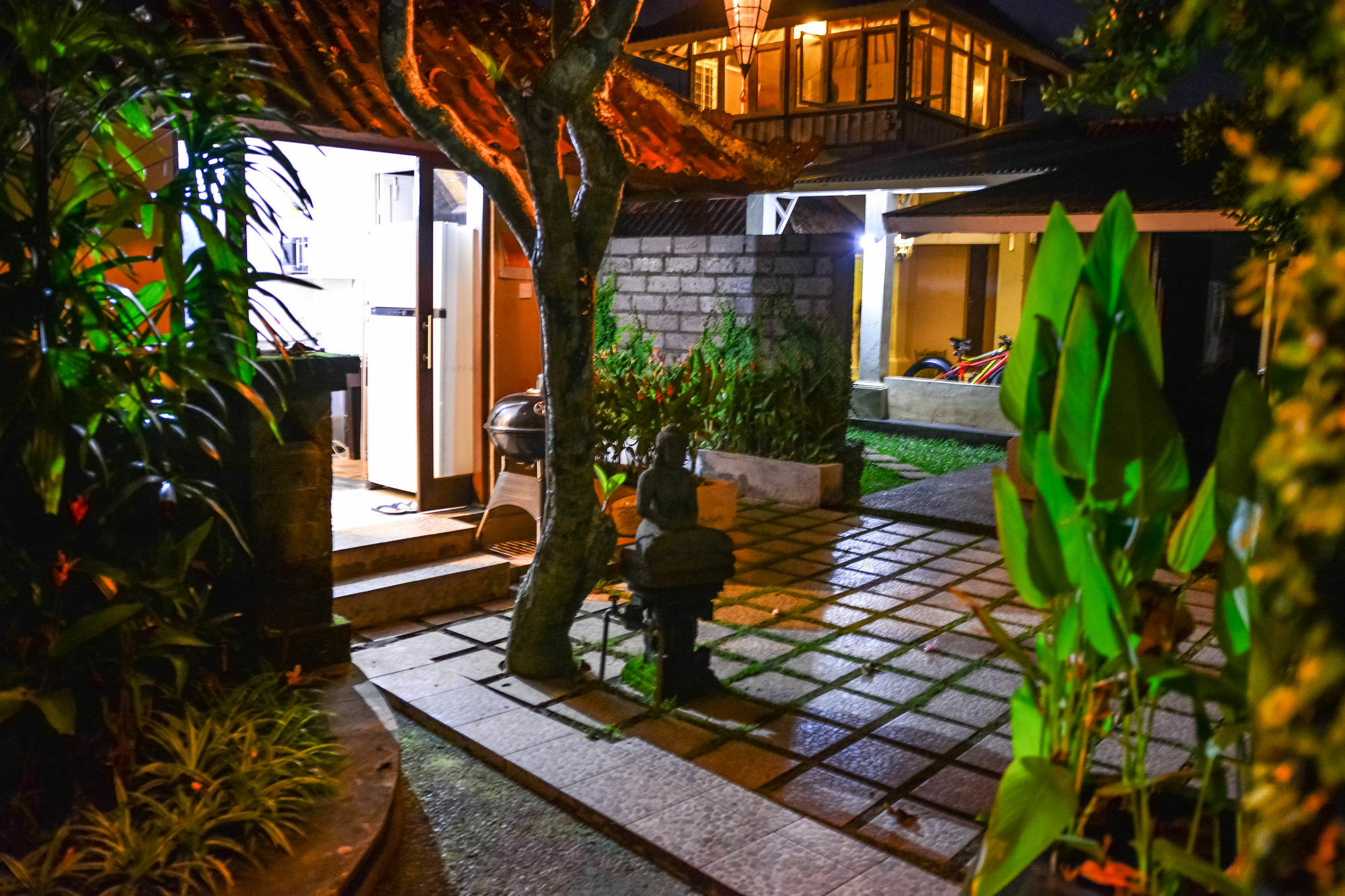Griya Sriwedari Hotel Ubud Eksteriør billede